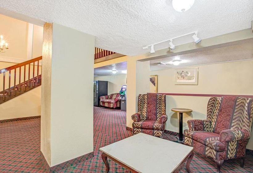 בית מלון כפרי Knights Inn Memphis