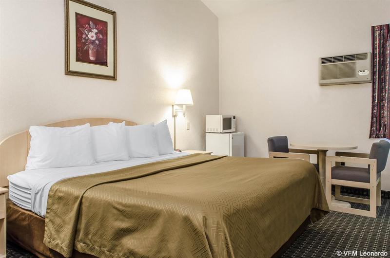 هتل Rodeway Inn State College  Near University