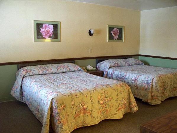 The Roscoe Boutique Motel