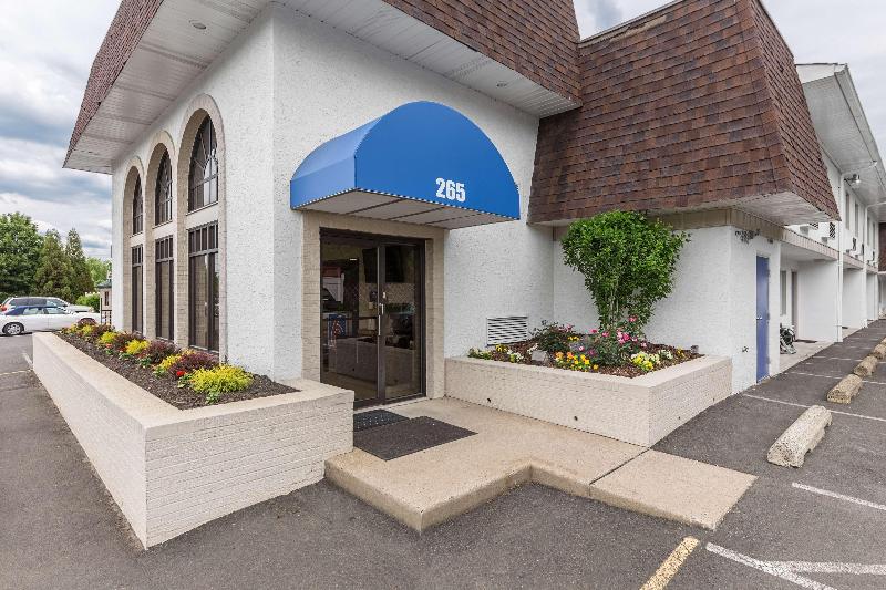 Motel 6 Warminster, Pa