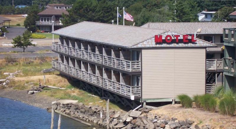 汽车旅馆  River House Inn, A Baymont By Wyndham