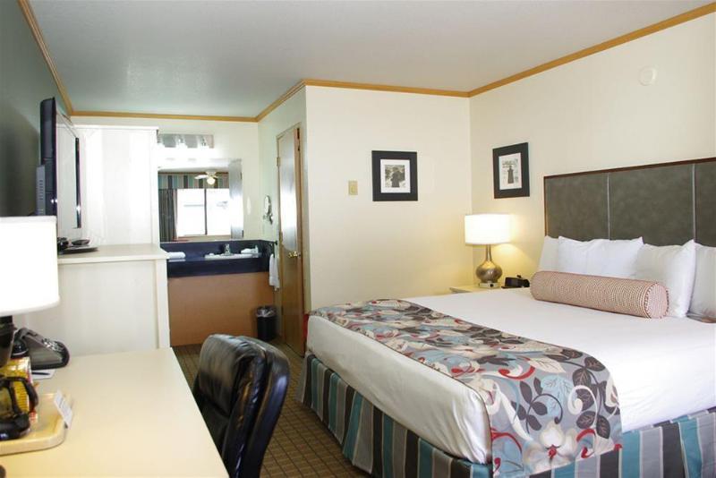 汽车旅馆  River House Inn, A Baymont By Wyndham