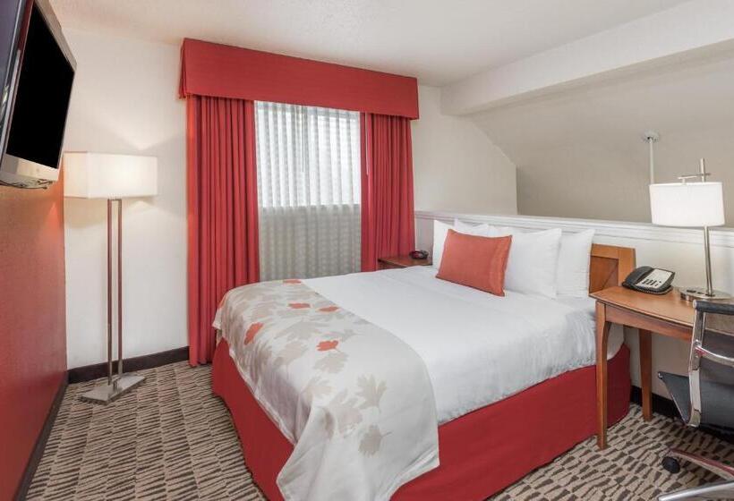 اقامتگاه Value Suites Extended Stay   St Louis