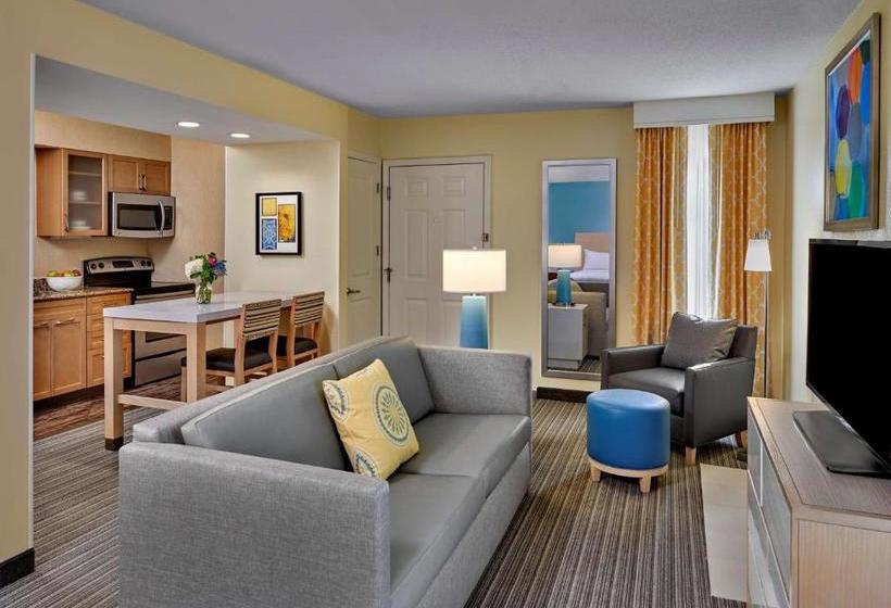 اقامتگاه Sonesta Es Suites Birmingham