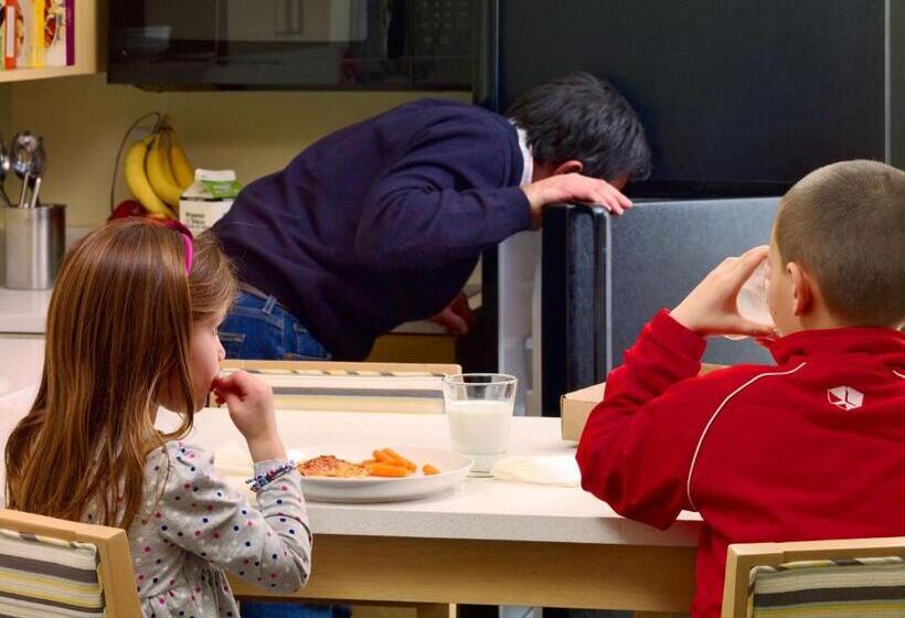 住所  Sonesta Es Suites Fairfax Fair Lakes