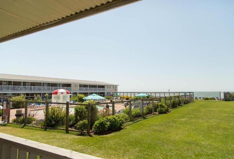 Riviera Beach Resort