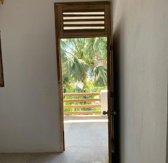 هاستل Valhalla Beach House