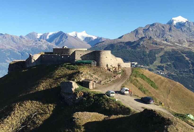 تختخواب و صبحانه Montagn'arcs