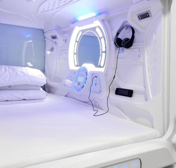 هتل کپسول Capsule Hostels Tallinn