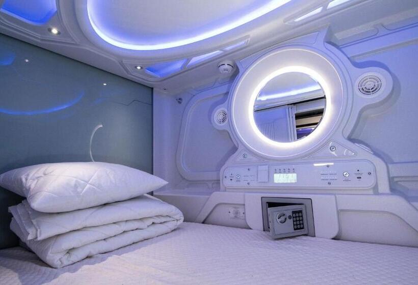 هتل کپسول Capsule Hostels Tallinn