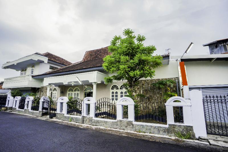 فندق Oyo 2004 Penginapan Bidara Syariah