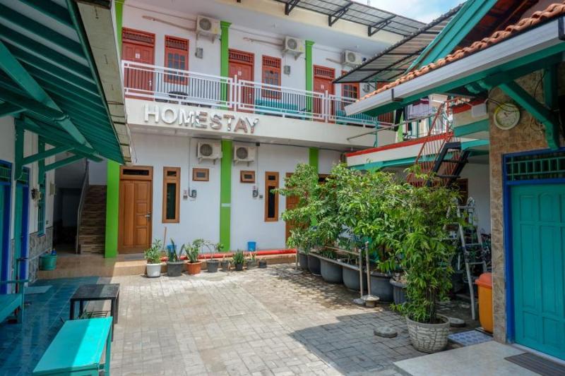 Пансион Capital O 92929 Hotel New Tirta Kencana Syariah