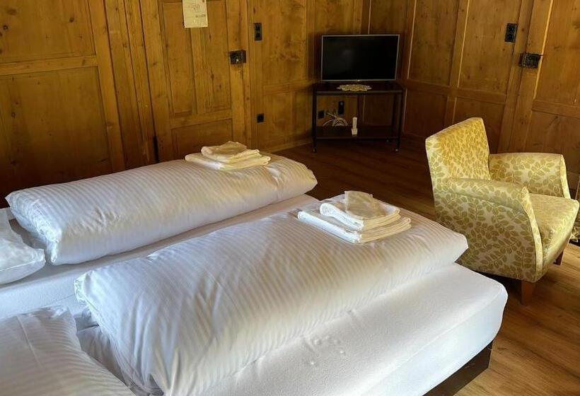 ユースホステル Tschuggen Davos