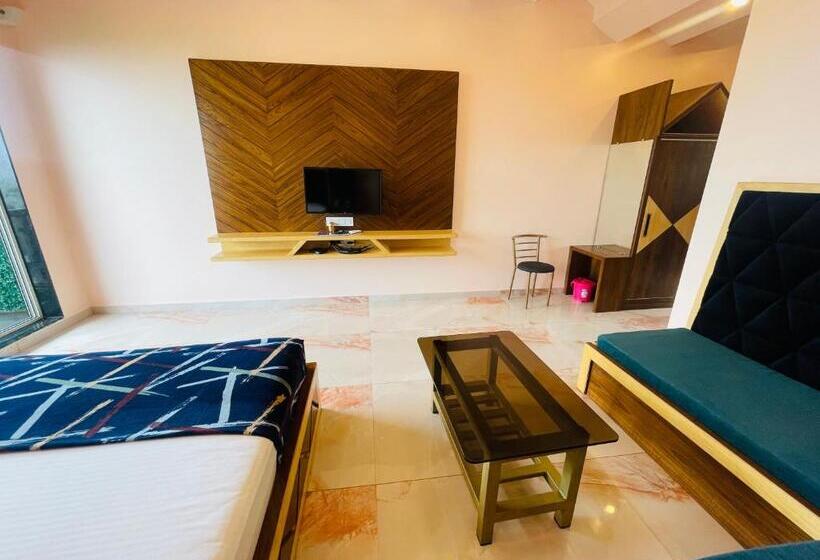 فندق Saptarang Residency Panhala
