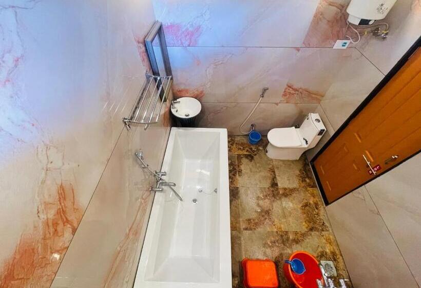 فندق Saptarang Residency Panhala