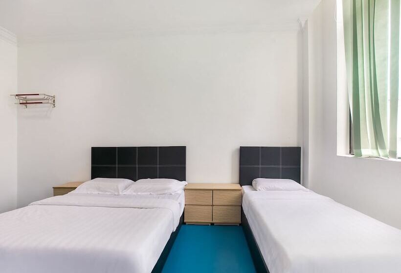 בית מלון כפרי Spot On 89726 Capsule Inn