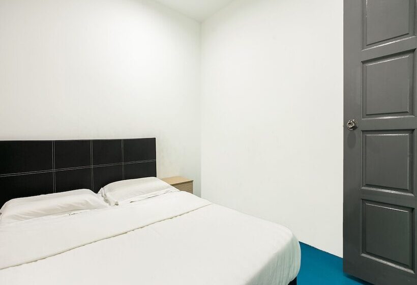 בית מלון כפרי Spot On 89726 Capsule Inn