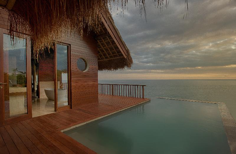 فندق Lelewatu Resort Sumba