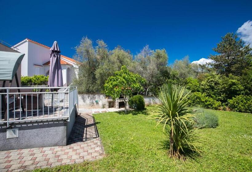 Apartment Josip Malin