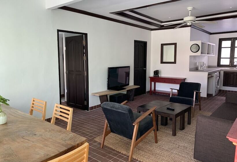Khamin Pool Villa