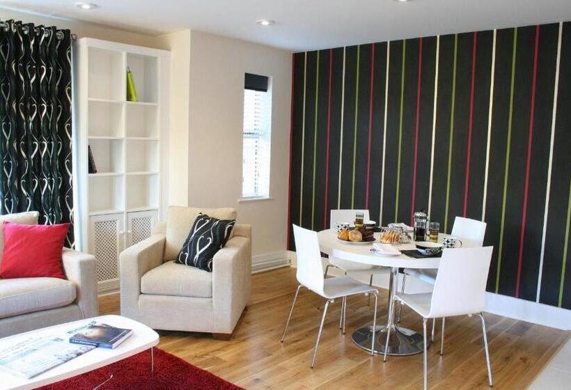 بنسيون Brennan Court Guest Accommodation