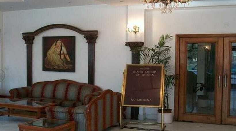 Adb Rooms Hotel Diana Palace