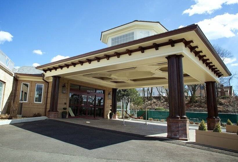 Guesthouse At Norwalk Inn