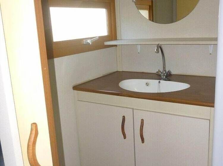 هتل Camping Pirinenc