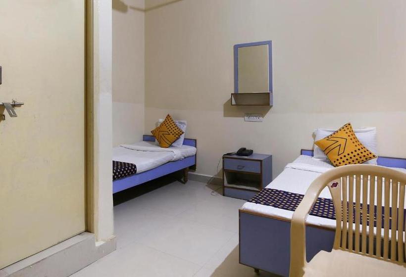 Отель Spot On 68002 Kasthabhanjan Guest House