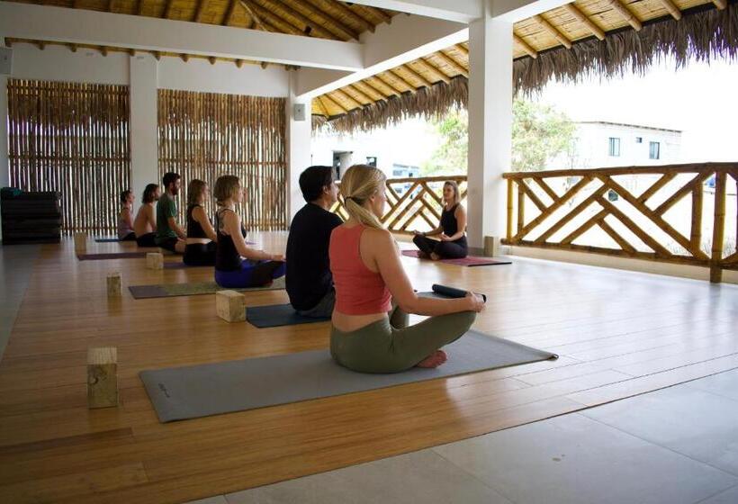 تختخواب و صبحانه Vikara