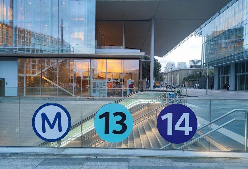 هتل Hôtel Le National Clichy Paris