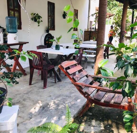 Walkers Hostel
