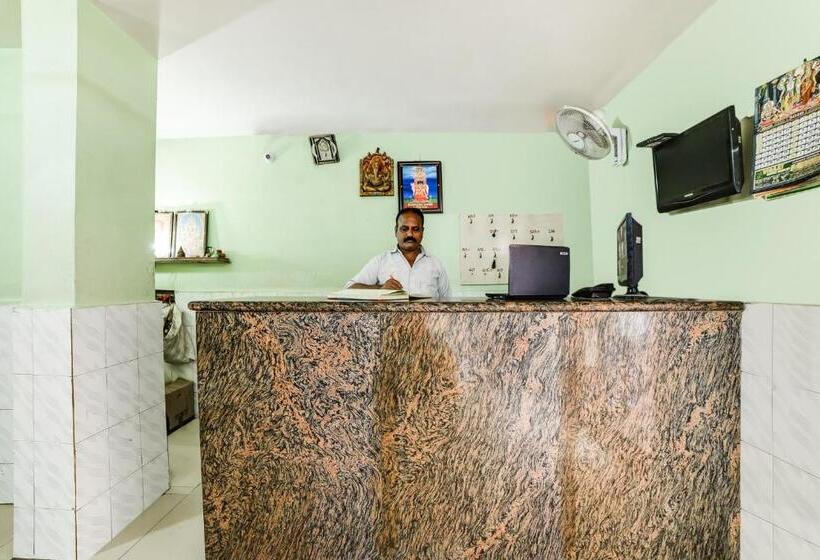 בית מלון כפרי Oyo 67287 Dkr Regency