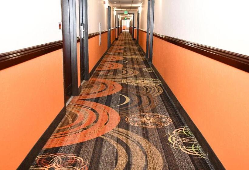 호텔 Regency Inn & Suites Faribault