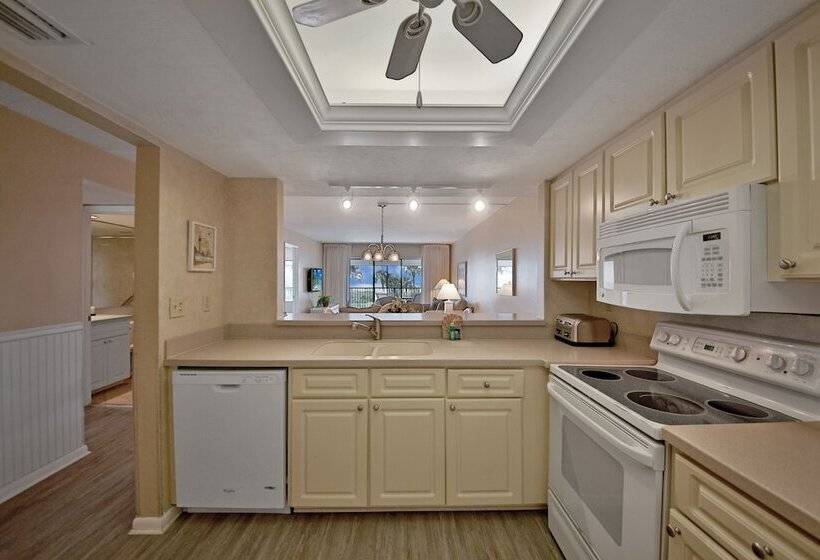 בית מלון כפרי Sanibel Inn