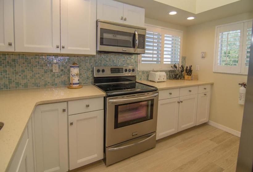 Shell Island Beach Club #7b