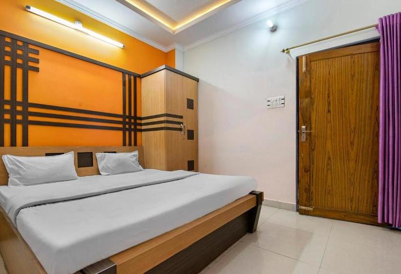 هتل Spot On 63682 Tharun Guest House