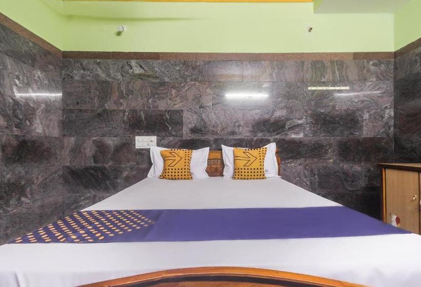 호텔 Spot On 65272 Ganapathy Lodge