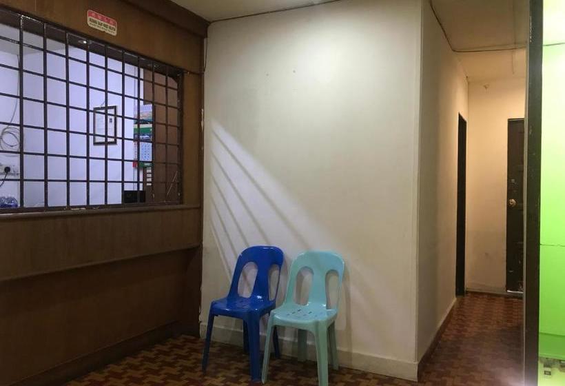 هتل Spot On 89793 Tiong Yiing