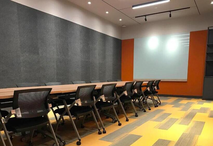 Fox Lite Hotel Dpulze  Cyberjaya  By Ascott