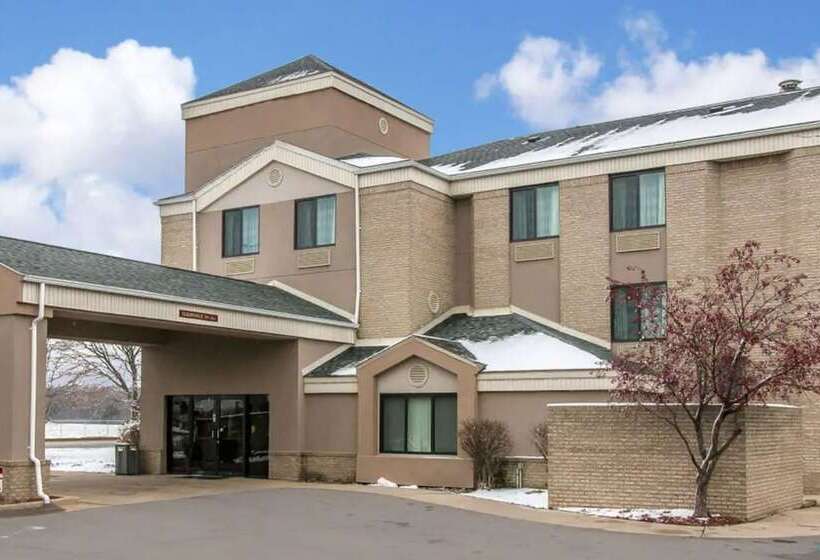 בית מלון כפרי Baymont By Wyndham Flat Rock