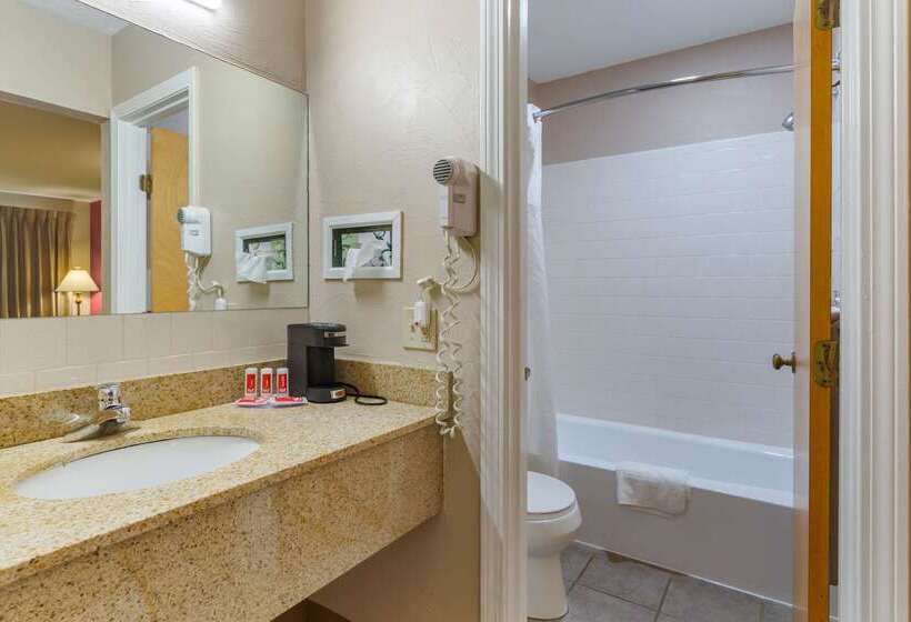 호텔 Econo Lodge Sturbridge Route 20