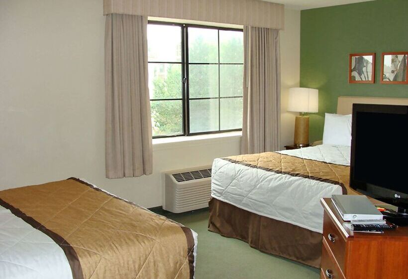 هتل Extended Stay America Suites  Cleveland  Great Northern Mall