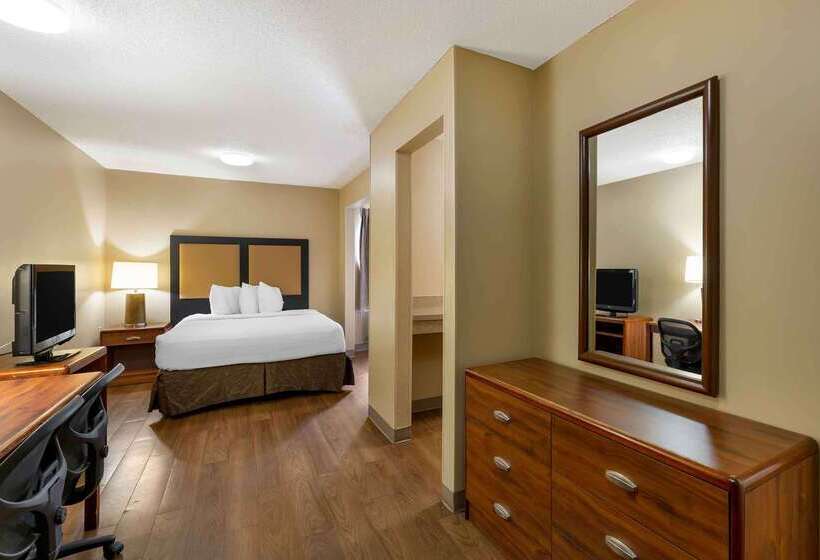 هتل Extended Stay America Suites  Cleveland  Great Northern Mall