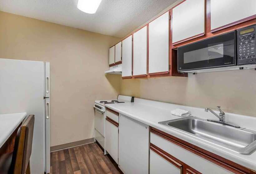 هتل Extended Stay America Select Suites   Des Moines   West Des Moines