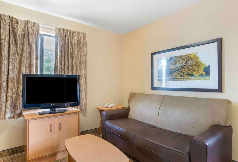 ホテル Suburban Studios Louisville East