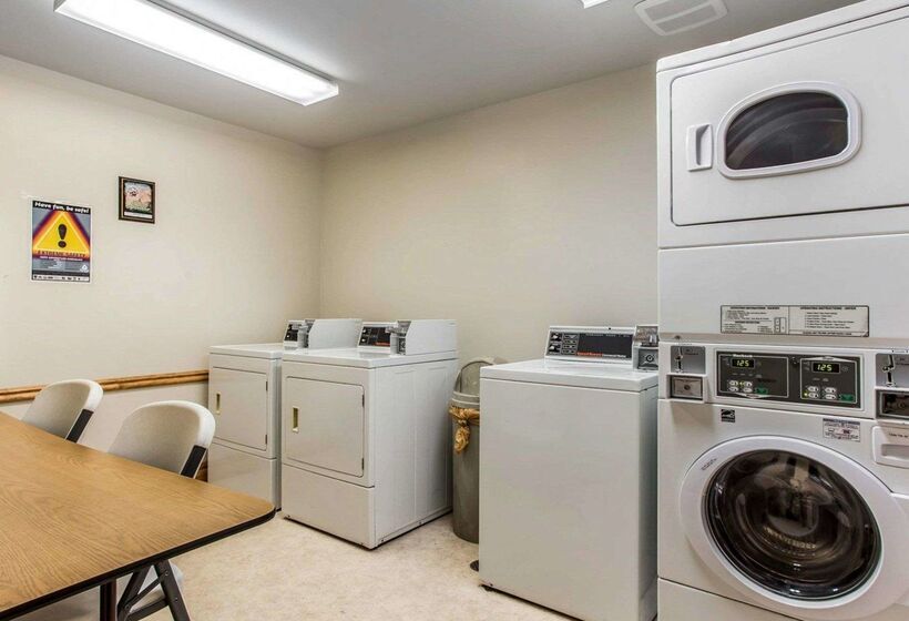 هتل Quality Inn Moab Slickrock Area