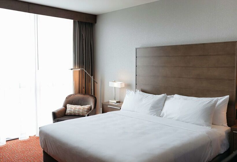 Revel Hotel Des Moines Urbandale, Tapestry Collection By Hilton