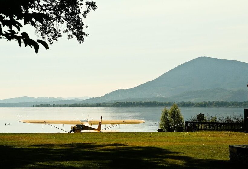 فندق Skylark Shores Resort