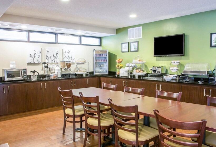 בית מלון כפרי Sleep Inn Midway Airport